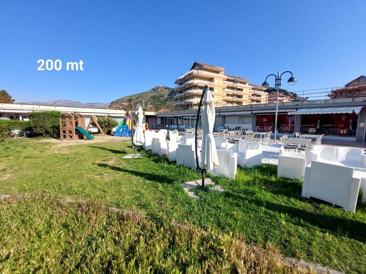 Casa Laura Daire Ventimiglia Dış mekan fotoğraf