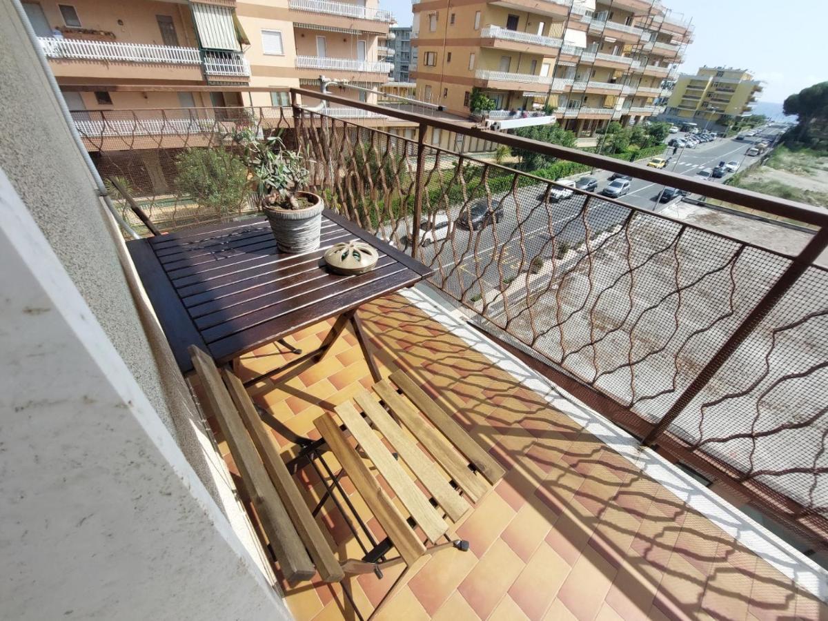 Casa Laura Daire Ventimiglia Dış mekan fotoğraf
